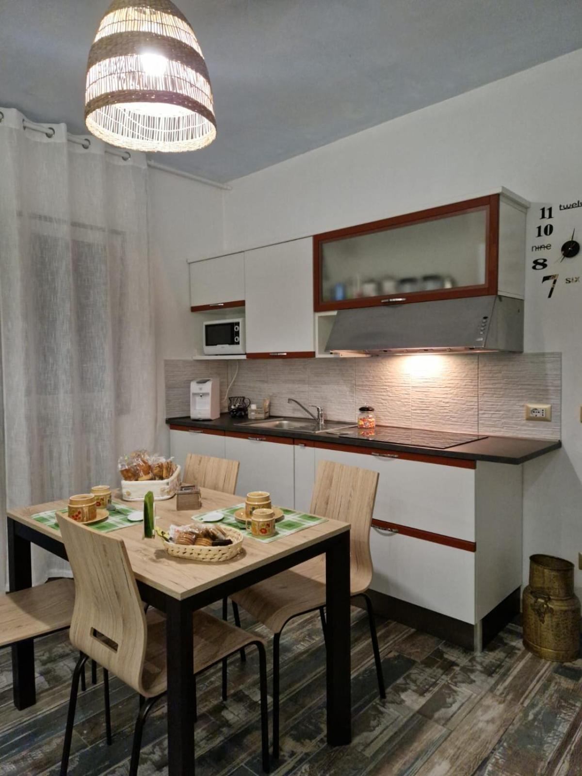 Casa Marx Bed & Breakfast Sedriano Bagian luar foto